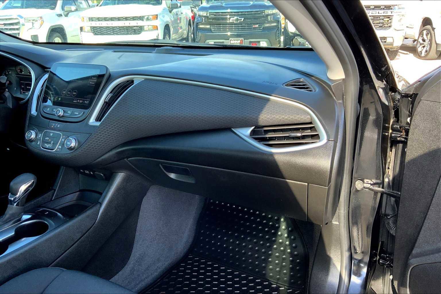 Certified 2023 Chevrolet Malibu LS image 17