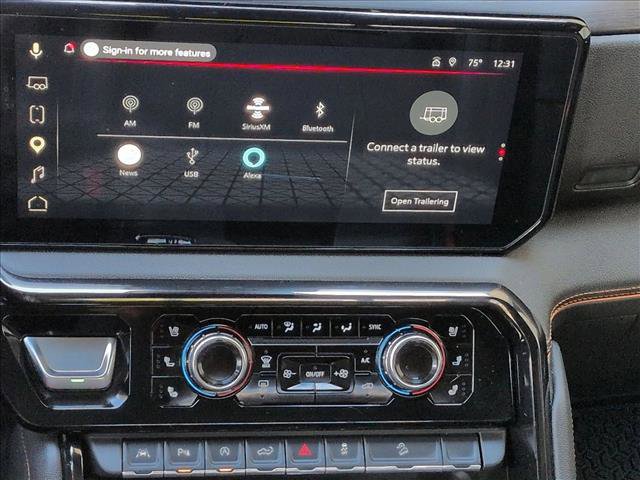 Used 2025 GMC Sierra 1500 AT4 w/ Technology Package AWD/4WD image 13