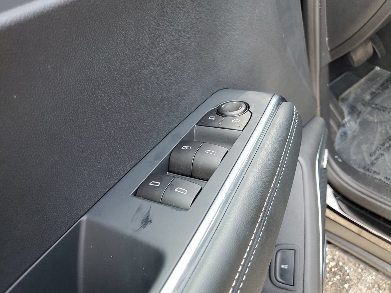 New 2026 GMC Acadia Elevation w/ Elevation Premium Package FWD image 18