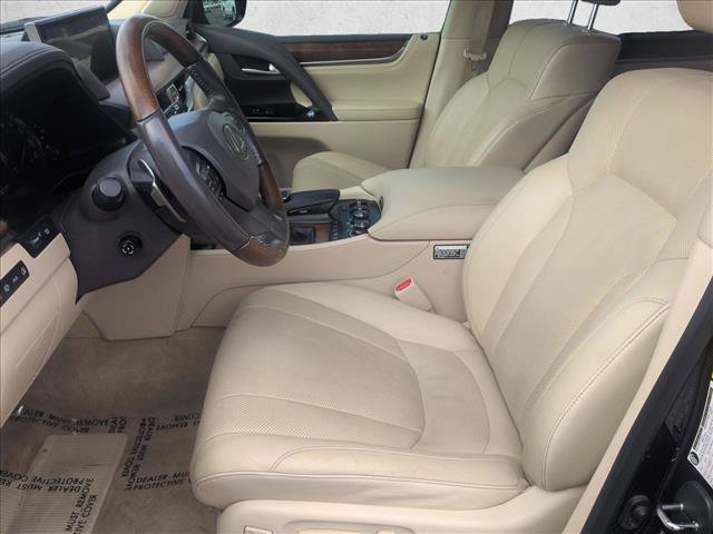 Used 2019 Lexus LX 570 4WD image 25