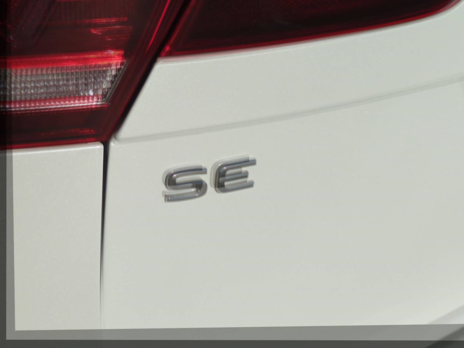 Used 2023 Volkswagen Tiguan SE FWD image 20