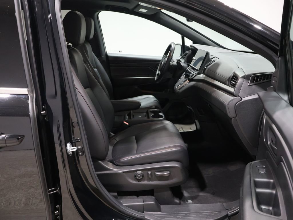 Used 2025 Honda Odyssey Sport-L image 21
