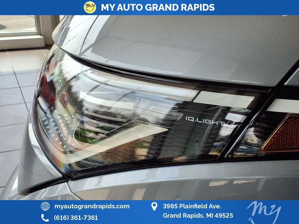 Used 2025 Volkswagen ID. Buzz Pro S RWD image 24
