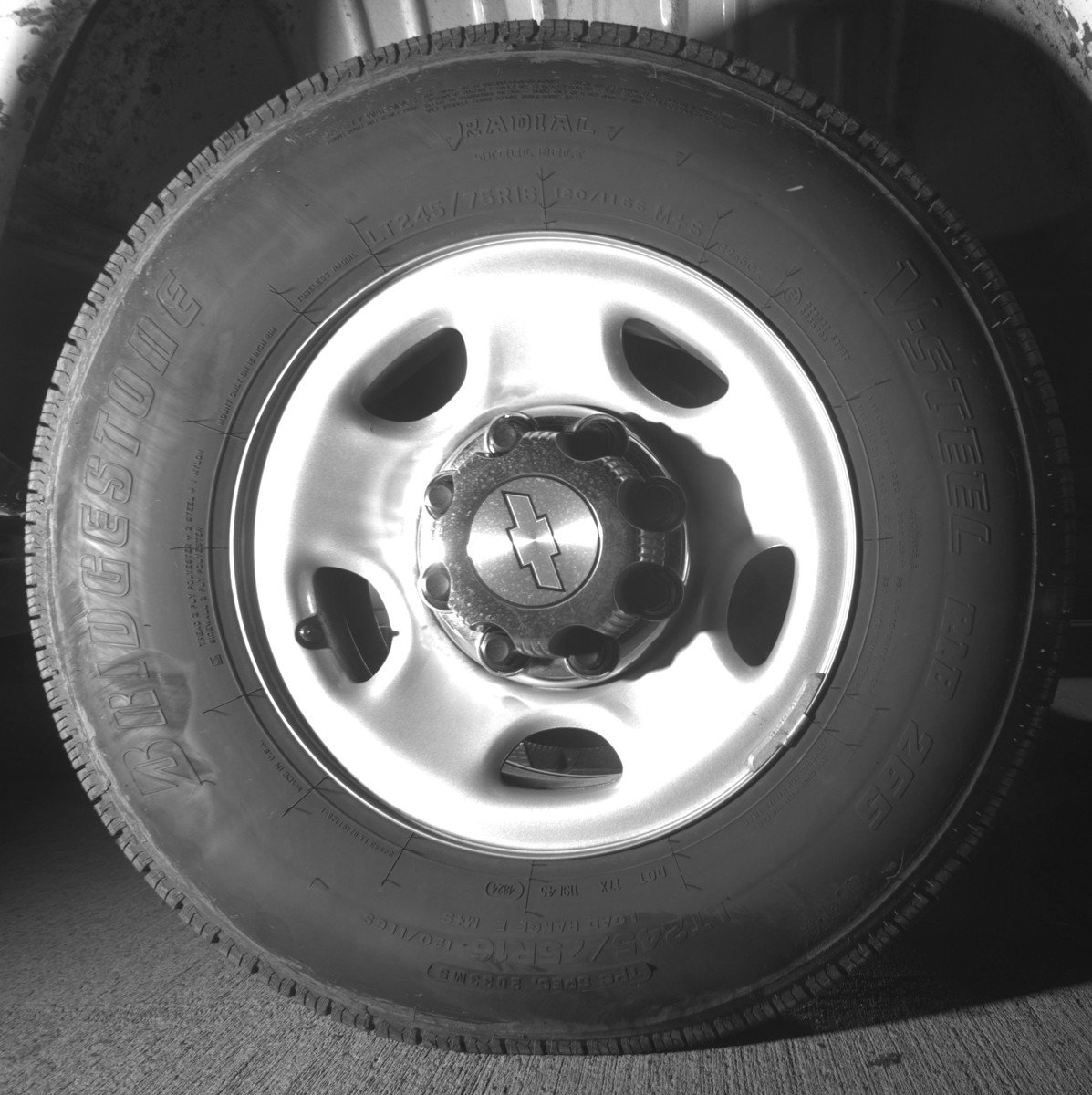 Used 2025 Chevrolet Express 3500 LT image 14