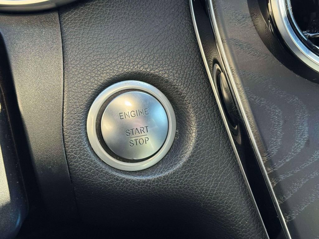 Used 2019 Mercedes-Benz GLC 300 image 26