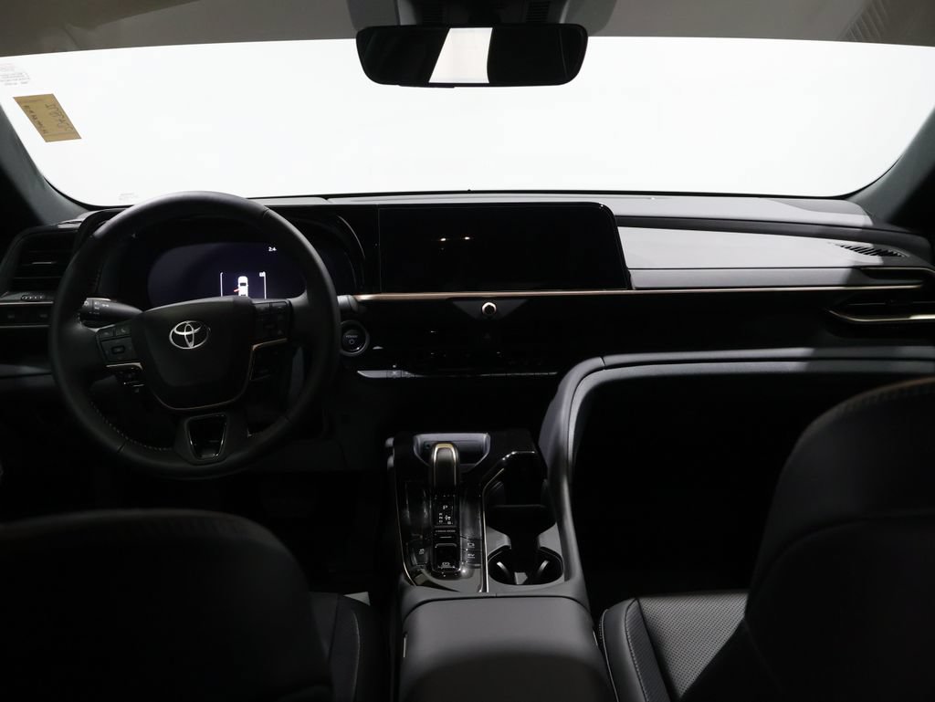 Used 2026 Toyota Crown AWD/4WD image 16