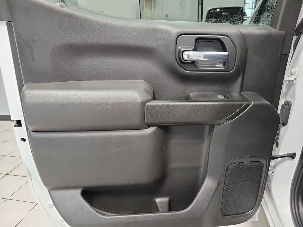 Used 2022 Chevrolet Silverado 1500 LT AWD/4WD image 31