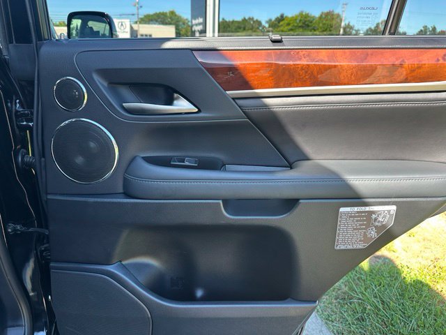 Used 2017 Lexus LX 570 4WD w/ Luxury Package image 22