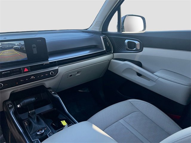 Used 2024 Kia Sorento S w/ Panoramic Sunroof Package image 24