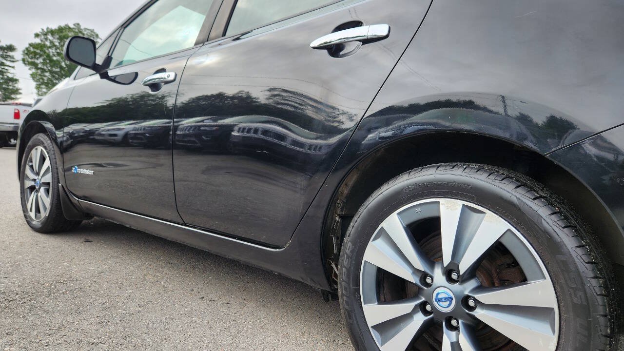 Used 2013 Nissan Leaf SL FWD image 9
