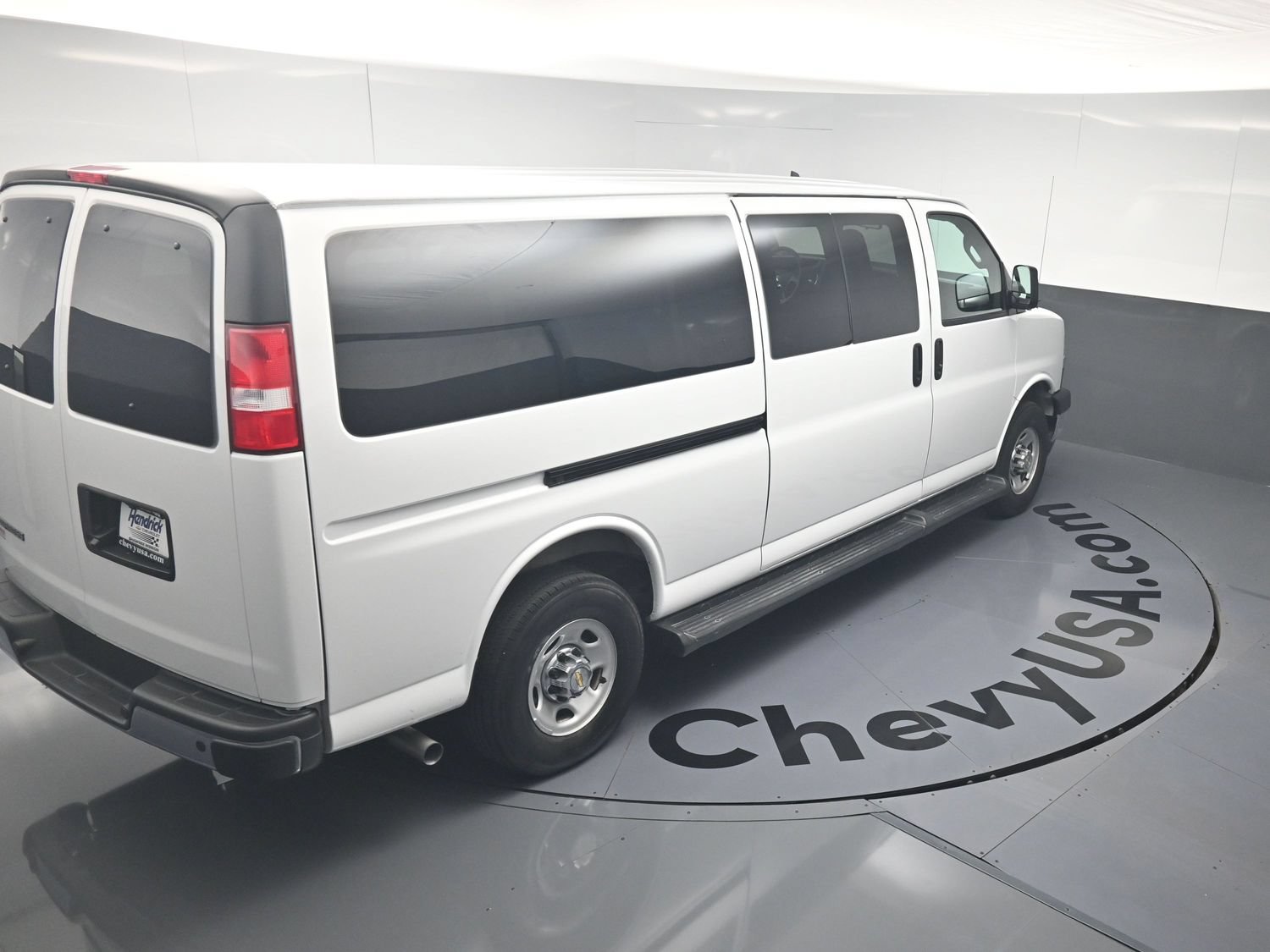 Used 2025 Chevrolet Express 3500 LT w/ LT Preferred Equipment Group RWD image 32