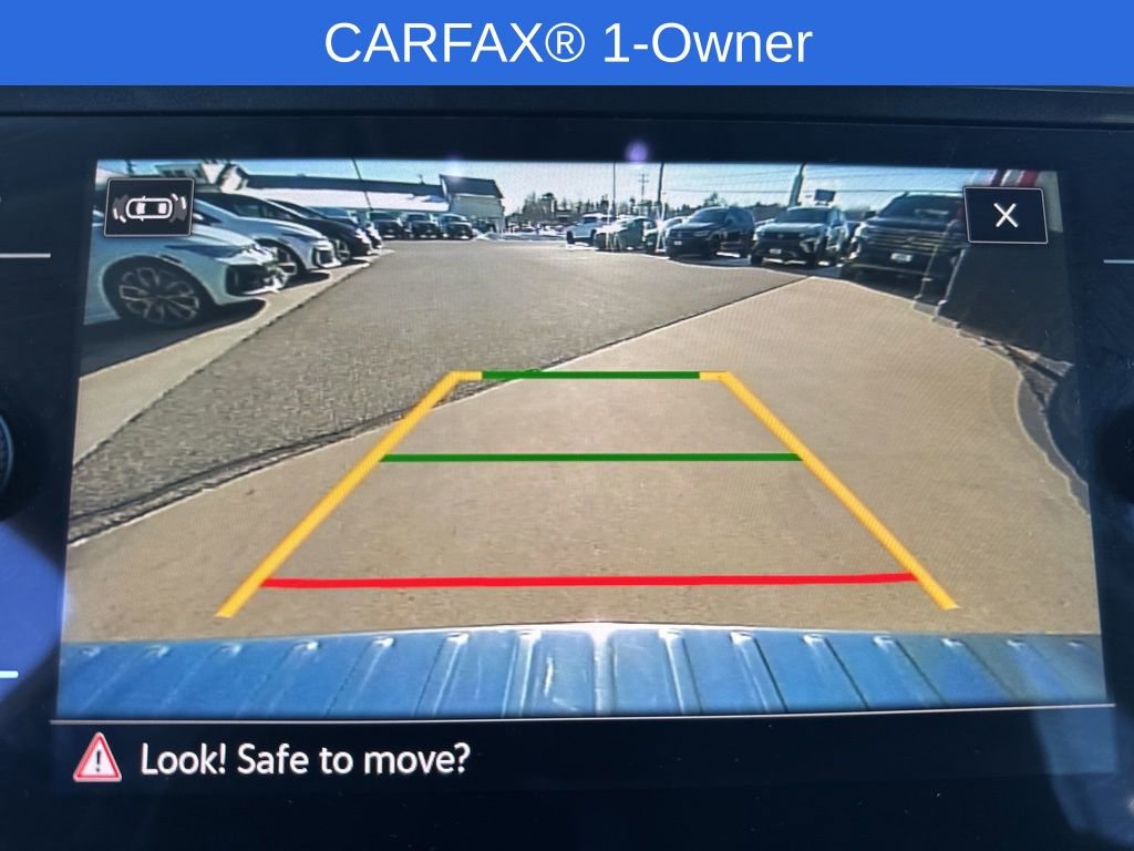 Used 2023 Volkswagen Tiguan SE w/ Panoramic Sunroof Package image 25