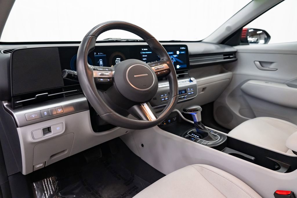 Used 2024 Hyundai Kona SEL image 22