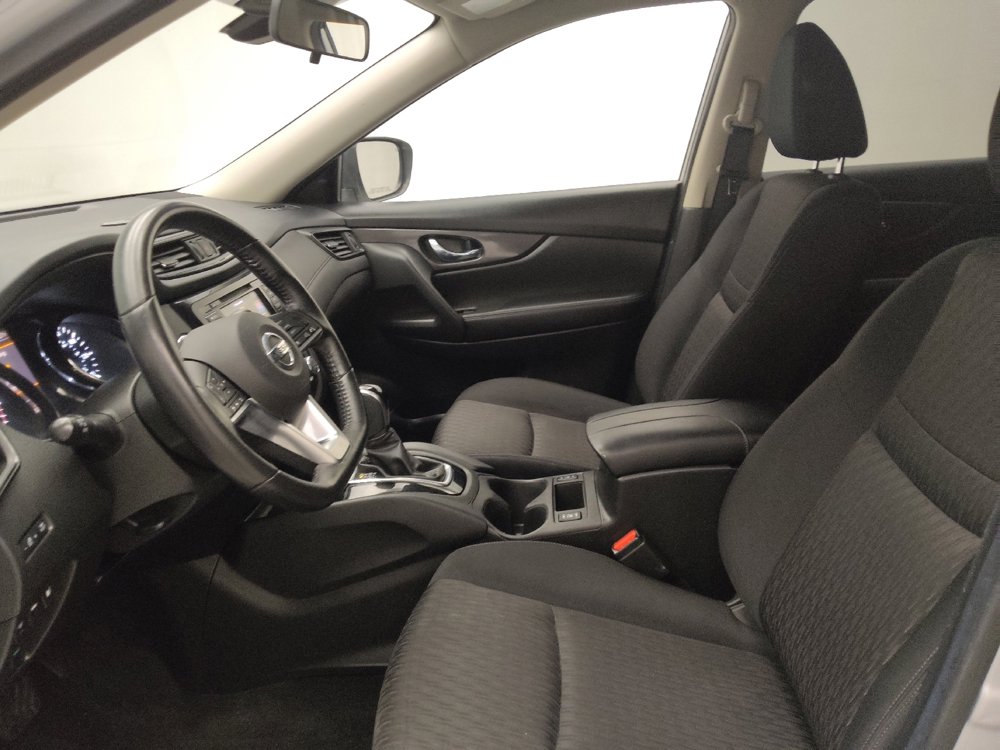 Used 2019 Nissan Rogue SV image 17