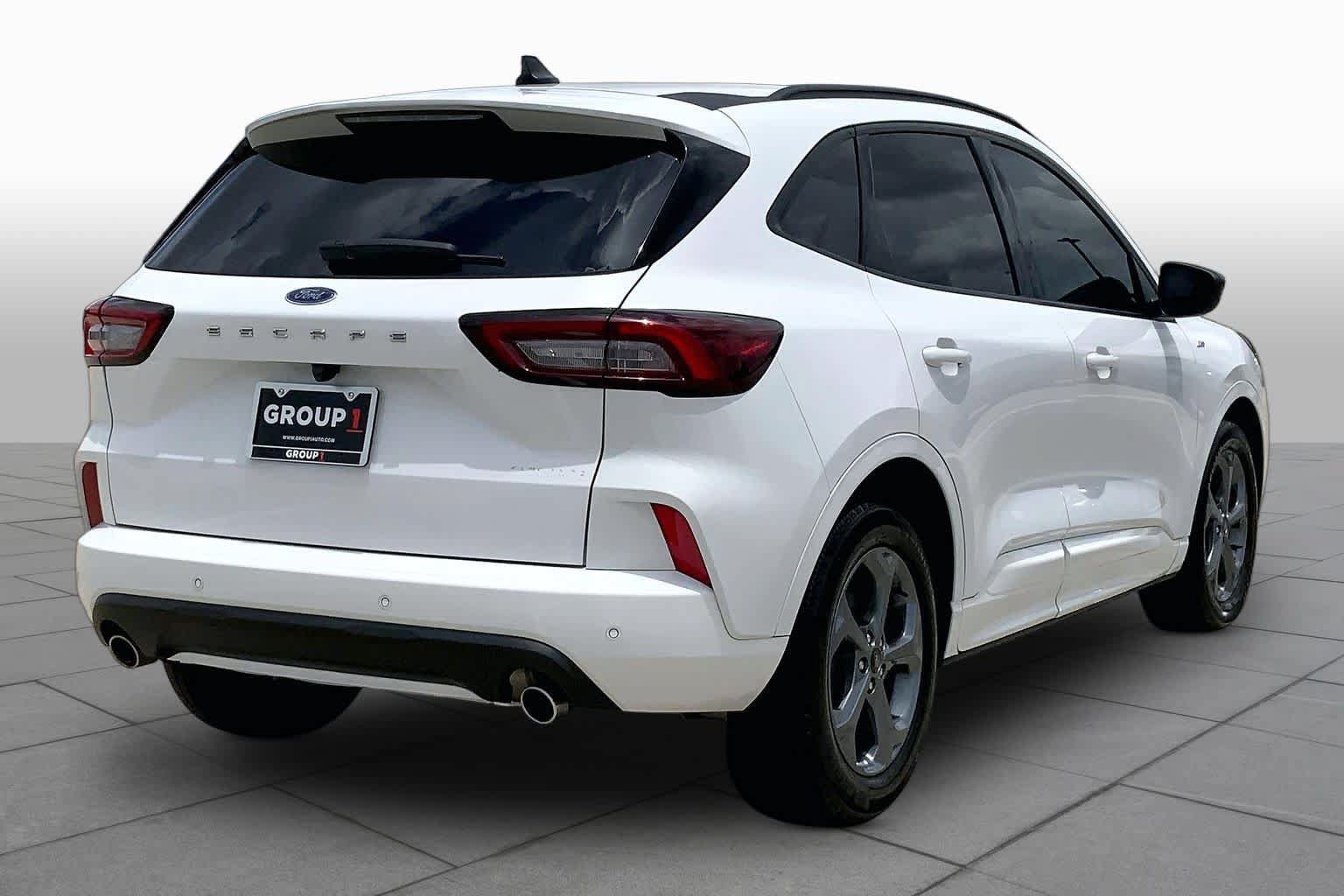 Used 2023 Ford Escape ST-Line w/ Tech Pack #1 FWD image 12