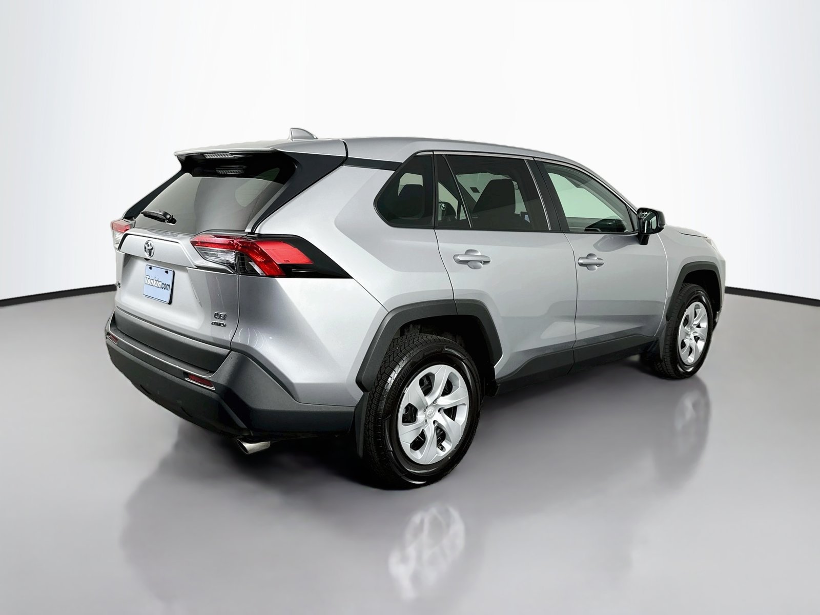 Used 2025 Toyota RAV4 LE AWD/4WD image 8