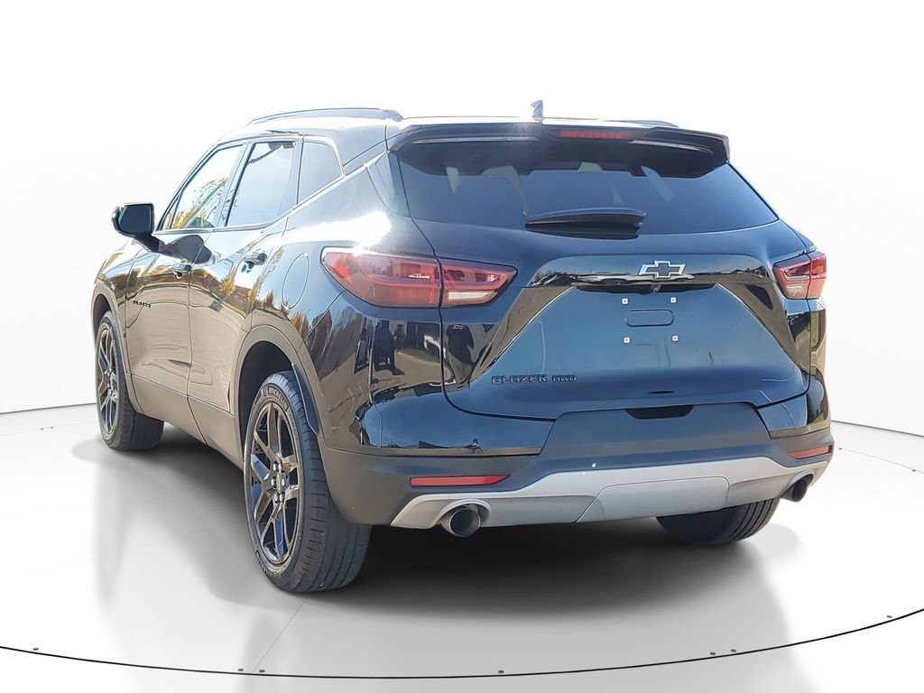 Used 2023 Chevrolet Blazer LT w/ LPO, Black Grille Bar Package image 3