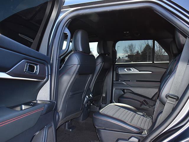 Used 2025 Ford Explorer ST-Line image 13