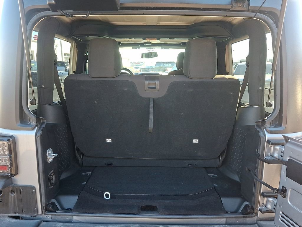 Used 2018 Jeep Wrangler Sport image 25