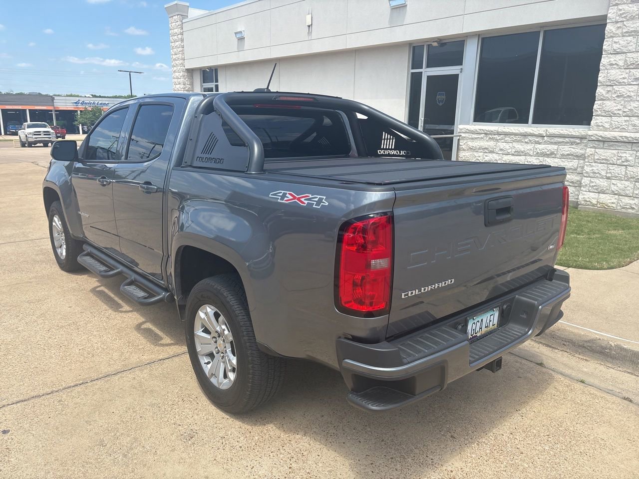 Used 2022 Chevrolet Colorado LT AWD/4WD image 2