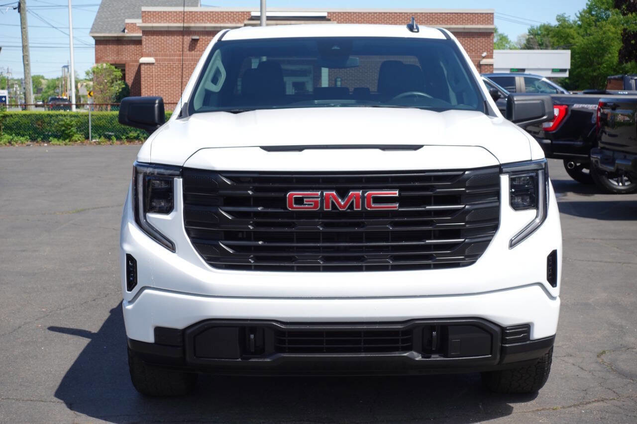 Used 2024 GMC Sierra 1500 Pro w/ Graphite Edition AWD/4WD image 7
