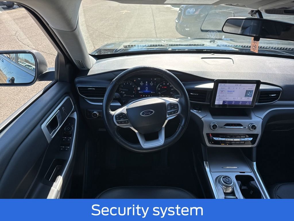 Used 2022 Ford Explorer XLT w/ Equipment Group 202A image 12