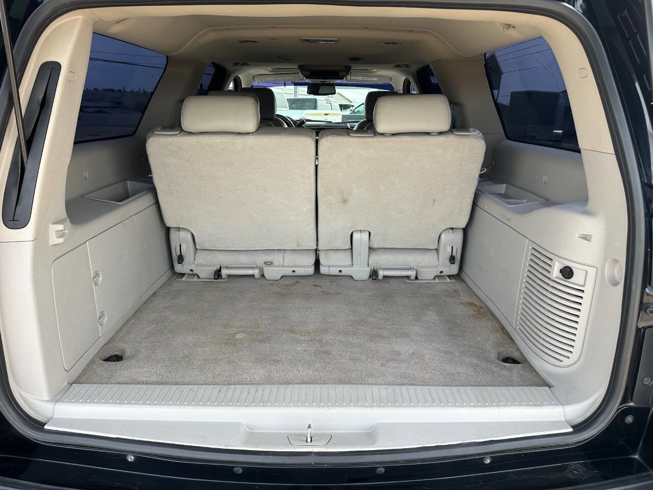 Used 2009 Chevrolet Suburban LT w/ Luxury Package image 26