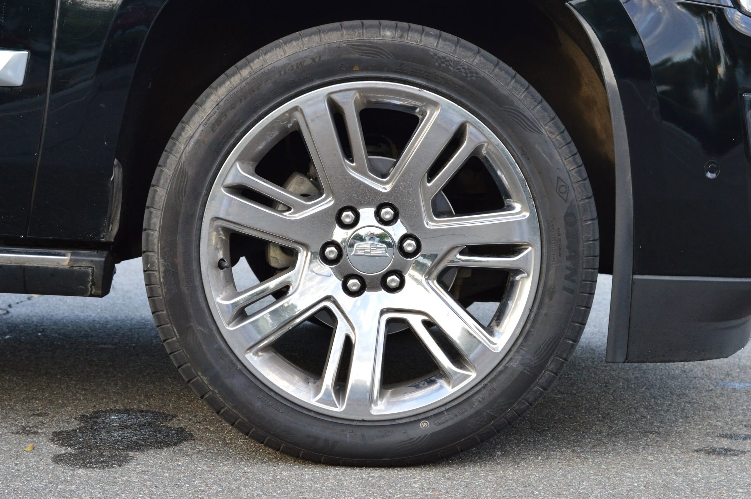 Used 2017 Cadillac Escalade Premium Luxury image 9