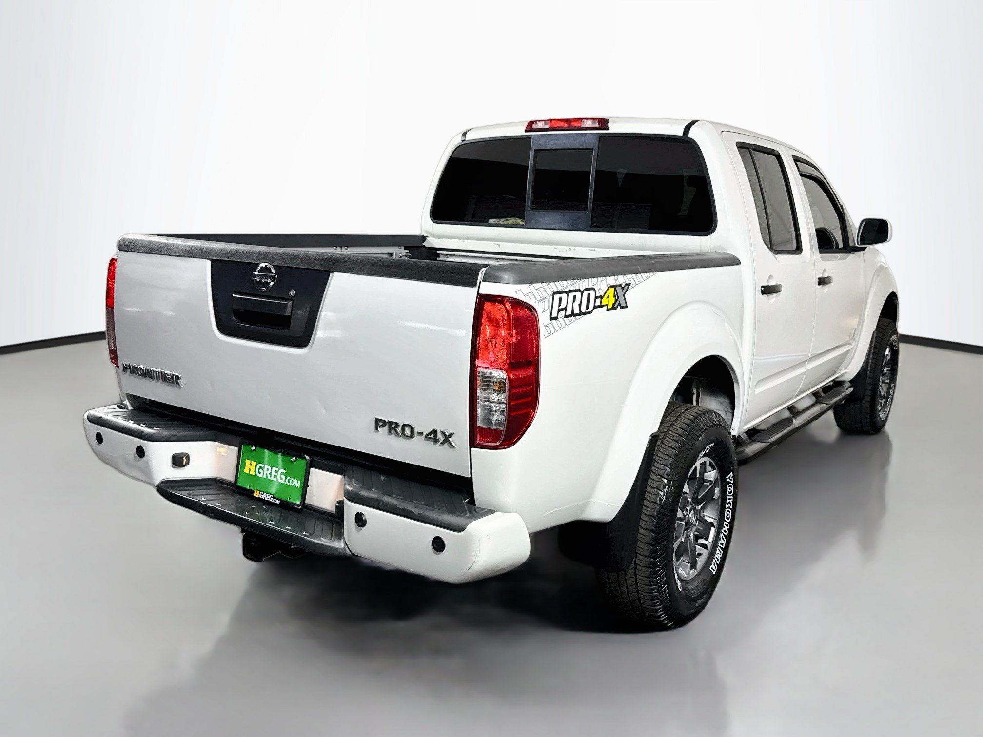 Used 2018 Nissan Frontier PRO-4X AWD/4WD image 10