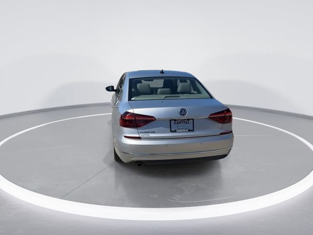 Used 2017 Volkswagen Passat 1.8T SEL Premium FWD image 6