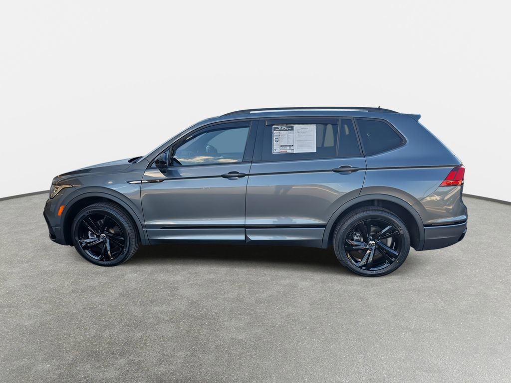 Certified 2023 Volkswagen Tiguan SE R-Line AWD/4WD image 8