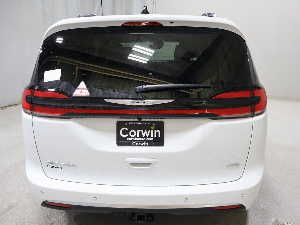 New 2026 Chrysler Pacifica Pinnacle w/ Trailer Tow Group image 6