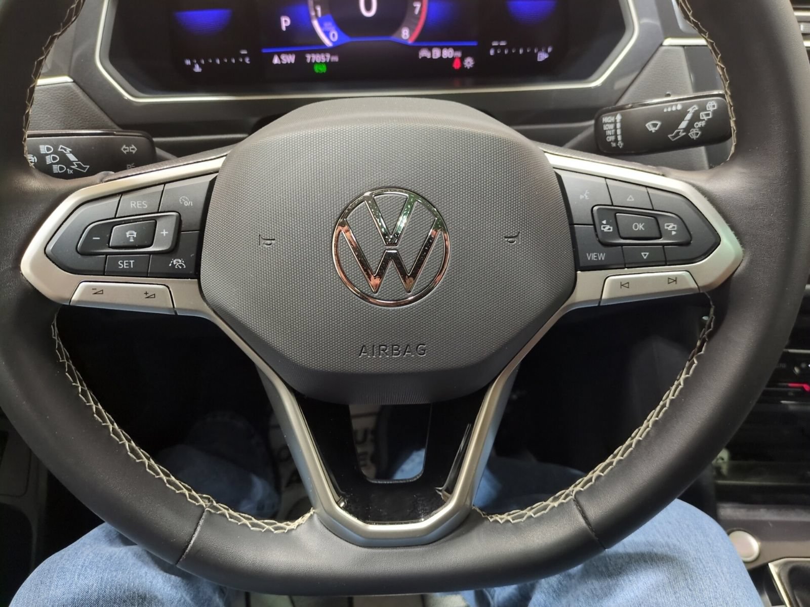 Used 2024 Volkswagen Tiguan SE w/ Panoramic Sunroof Package AWD/4WD image 20