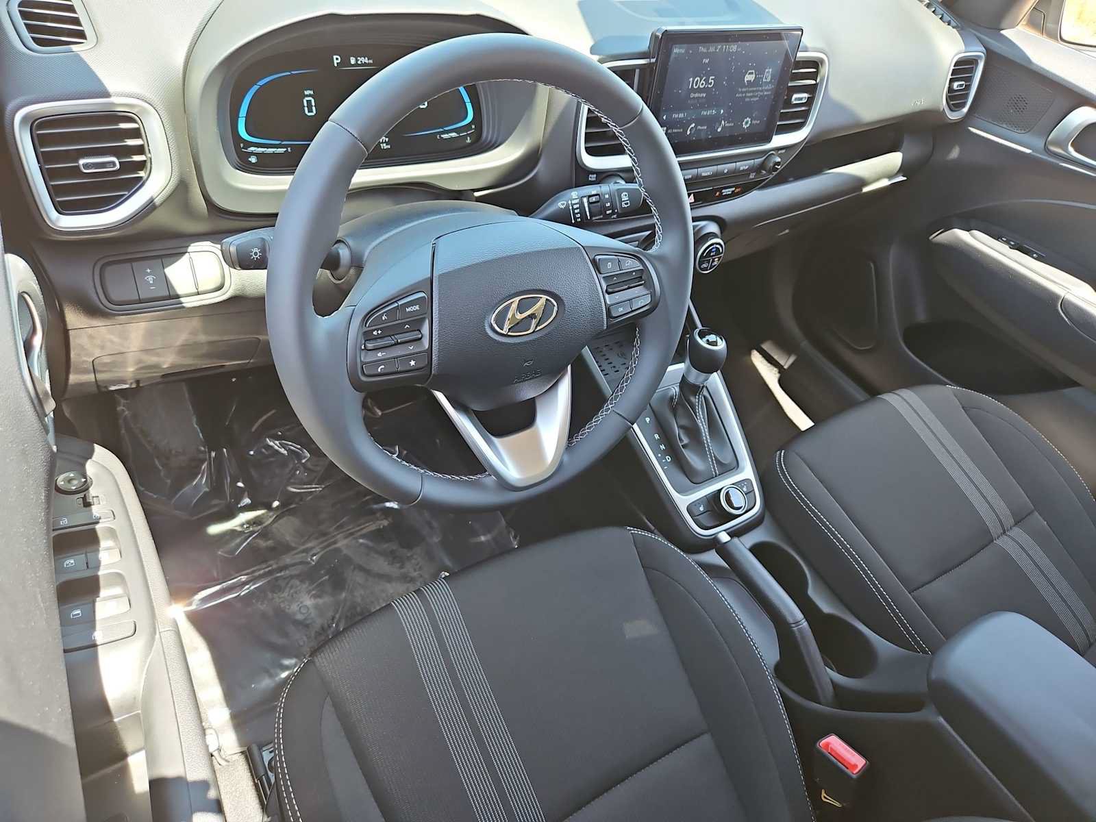 Certified 2026 Hyundai Venue SEL FWD image 10