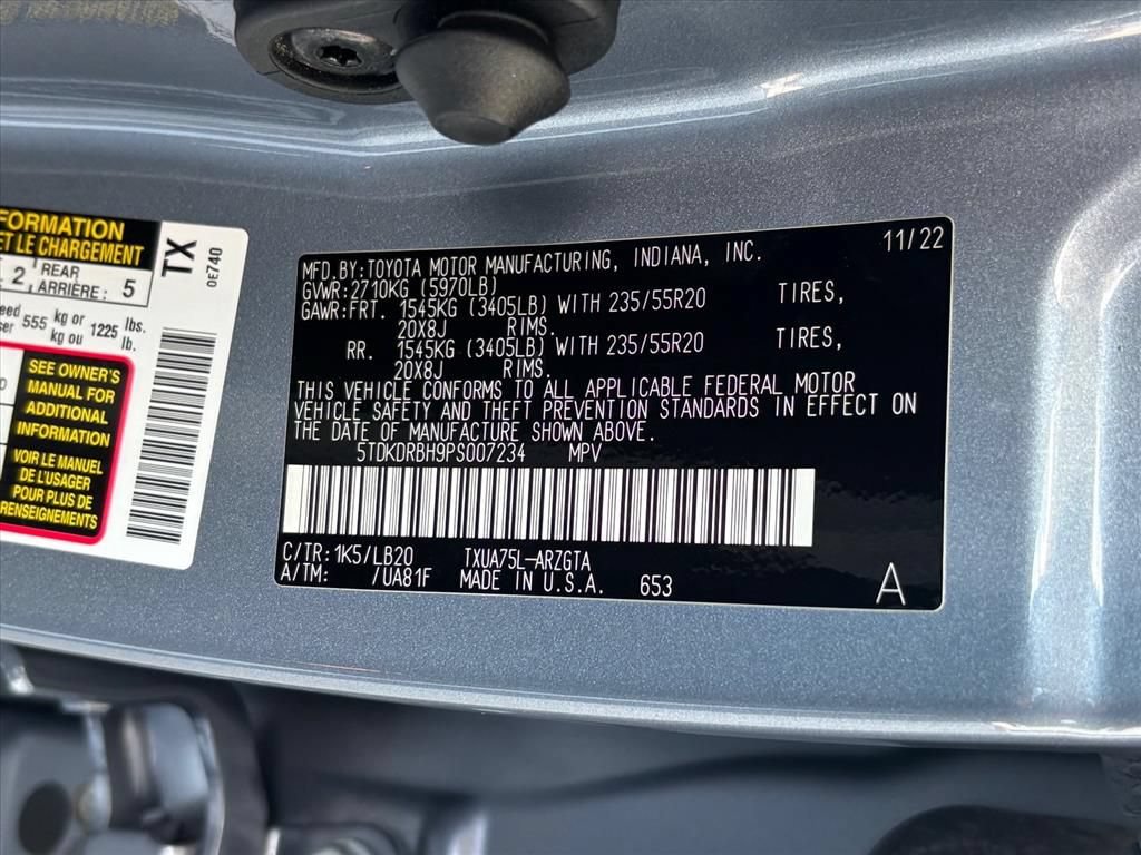 Used 2023 Toyota Highlander Limited AWD/4WD image 30