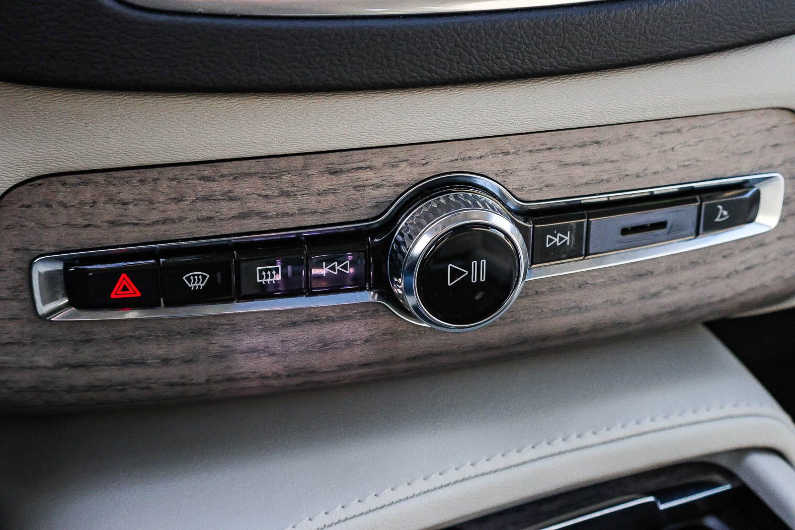 Used 2024 Volvo XC90 T8 Ultimate w/ Protection Package Premier image 38