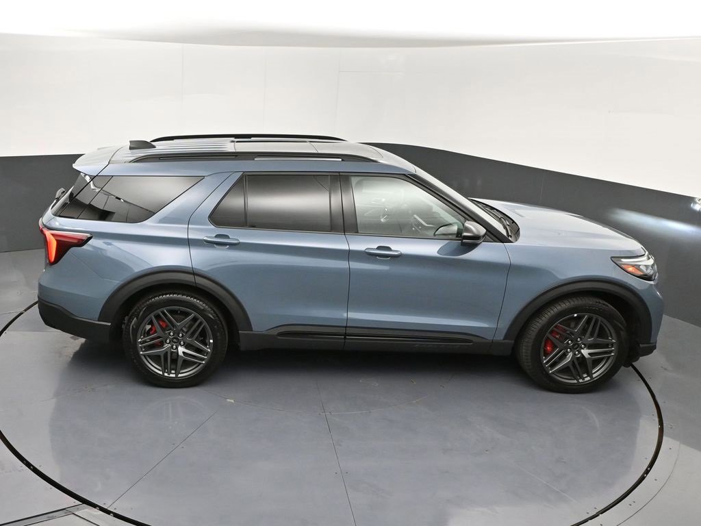 Used 2025 Ford Explorer ST w/ Sun And Sound Package image 48