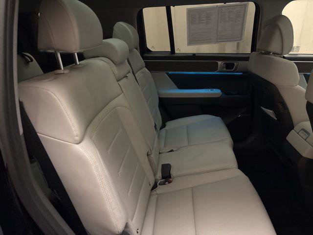 Used 2024 Hyundai Santa Fe Limited image 22