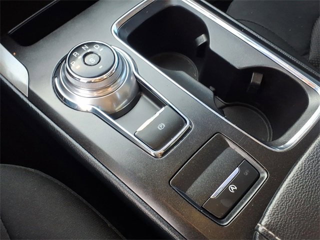 Used 2017 Ford Fusion SE w/ Fusion SE Technology Package image 9