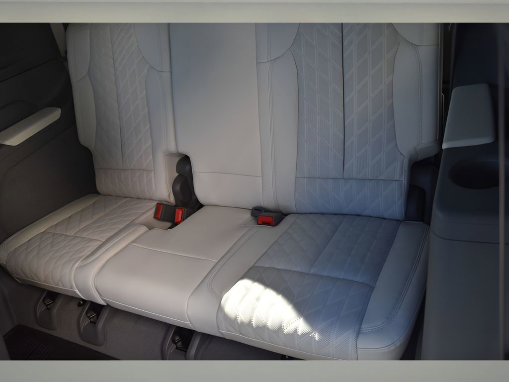 New 2026 Cadillac Escalade IQ Sport 1 w/ LPO, Floor Liner Package image 15