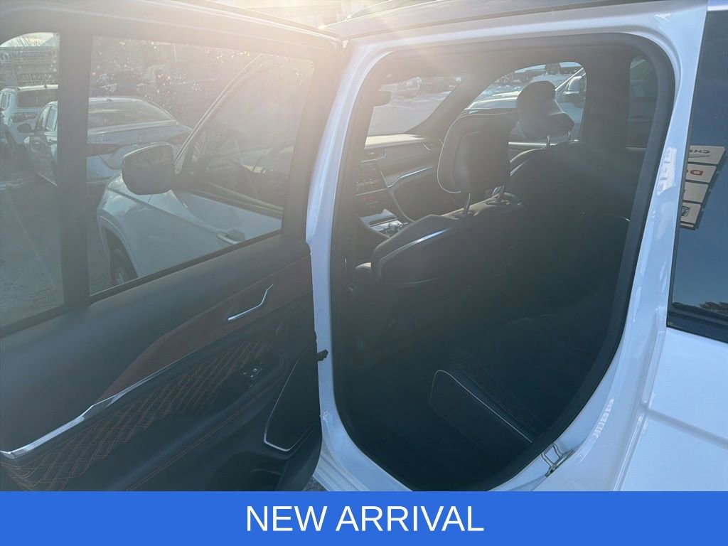 Certified 2024 Jeep Grand Cherokee Summit image 14