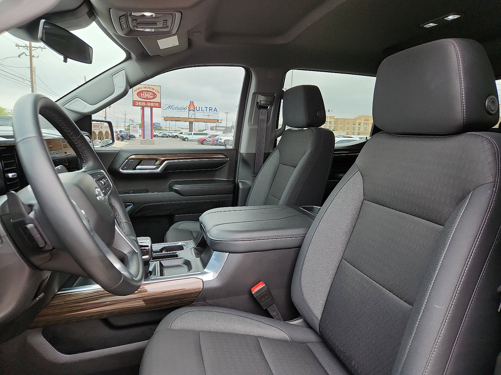 Used 2024 Chevrolet Silverado 1500 LT Trail Boss w/ Convenience Package II image 12