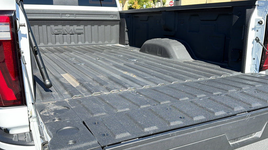Used 2025 GMC Sierra 3500 Denali Ultimate AWD/4WD image 27