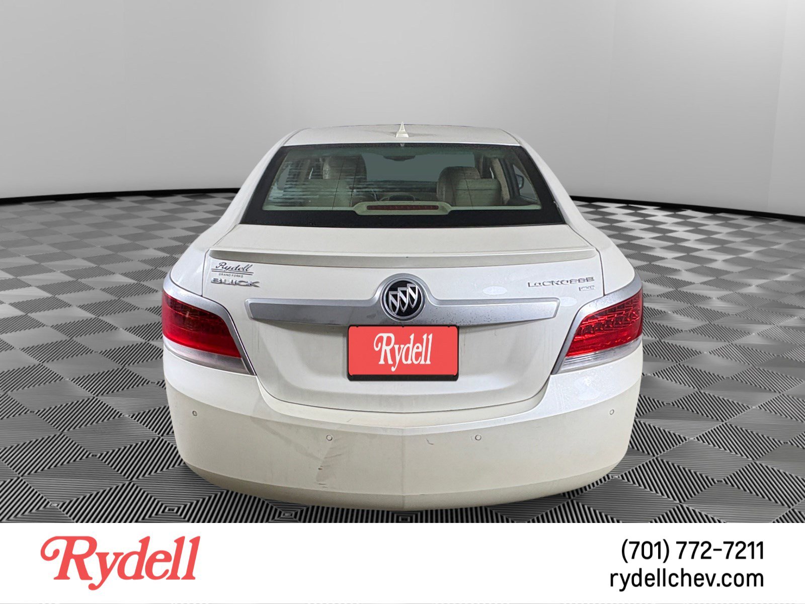 Used 2011 Buick LaCrosse CXL w/ Driver Confidence Package image 4