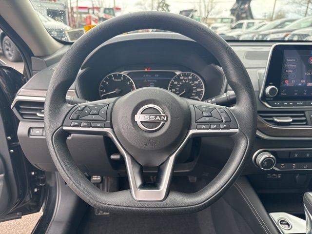Used 2023 Nissan Altima 2.5 SV FWD image 11