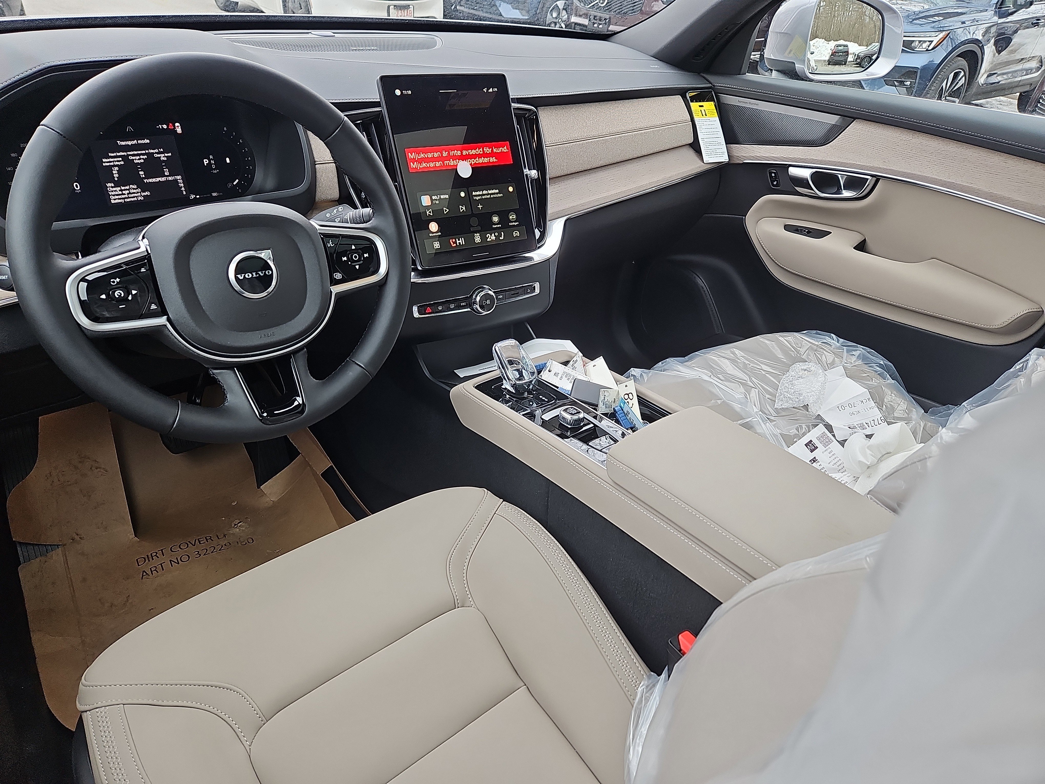 New 2026 Volvo XC90 B6 Plus w/ Protection Package Premier image 3