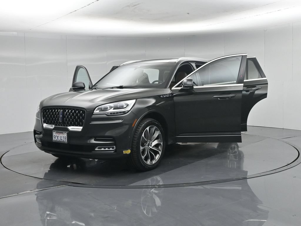 Used 2022 Lincoln Aviator Grand Touring w/ Equipment Group 301A AWD/4WD image 32