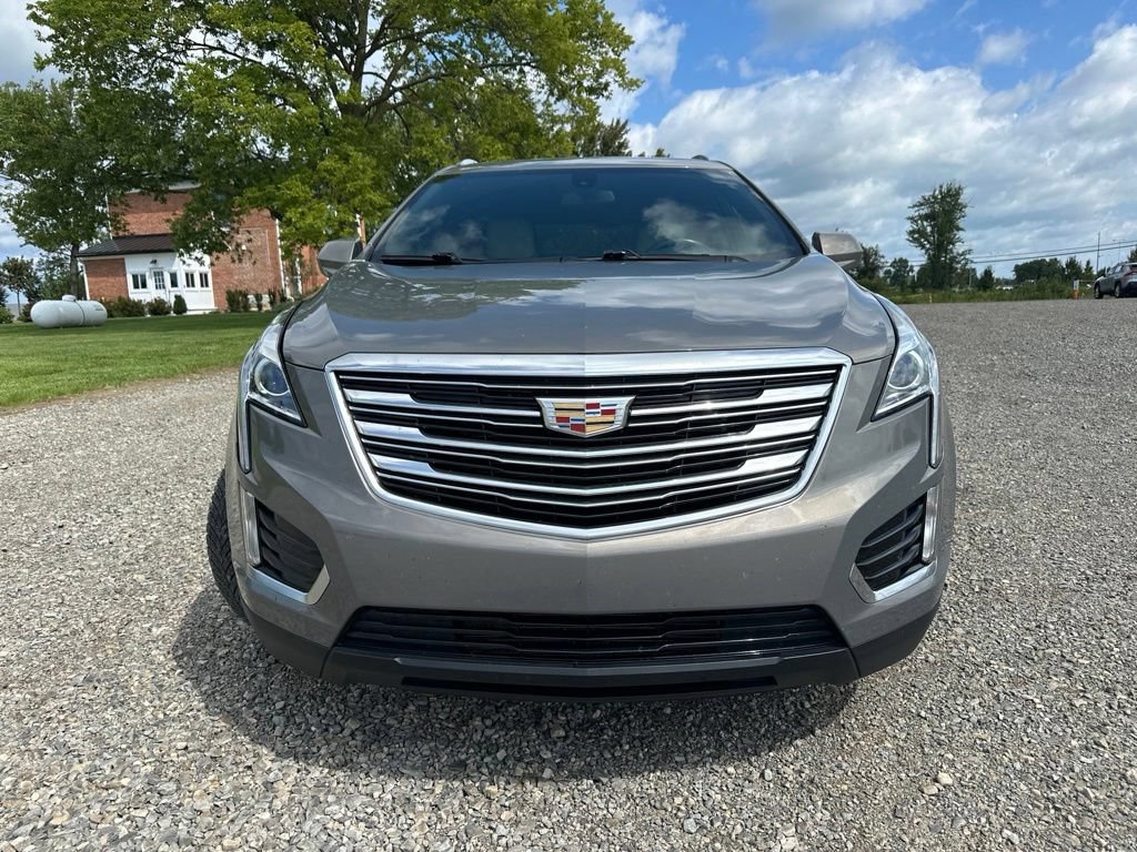 Used 2019 Cadillac XT5 FWD image 2
