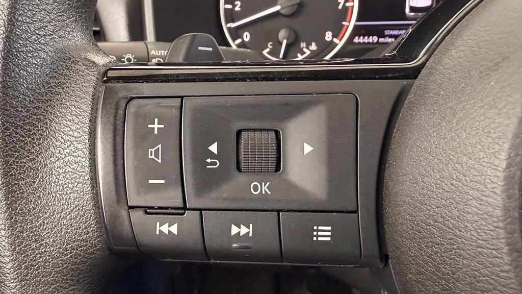 Used 2023 Nissan Rogue SV FWD image 27