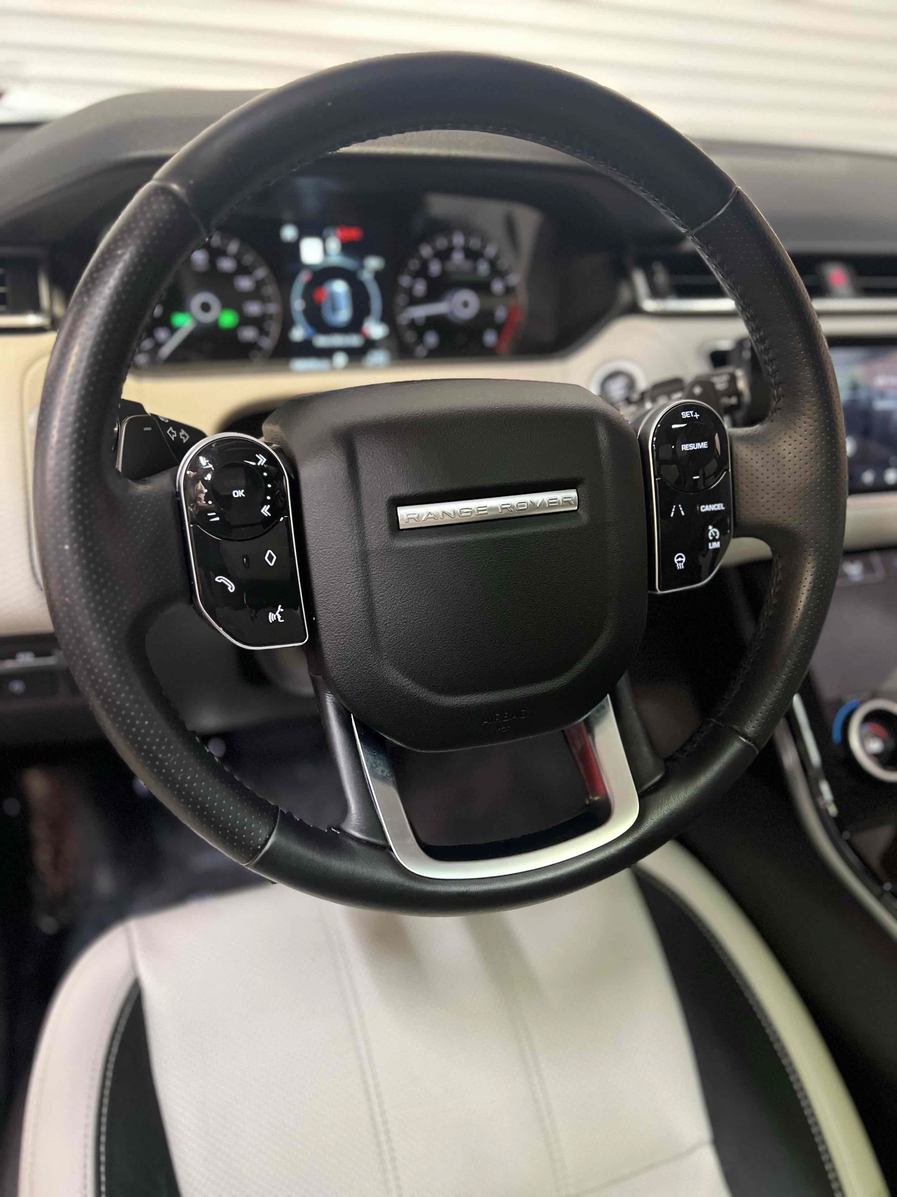 Used 2020 Land Rover Range Rover Velar S AWD/4WD image 31
